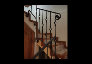 ロートアイアン,階段フェンス,フェンス,ロートアルミ,アイアン,アルミ,階段,輸入住宅,おしゃれ