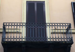 ロートアイアン,フェンス,アイアン,バルコニーフェンス,おしゃれ,輸入住宅,フォージマン,ベランダ,輸入建材