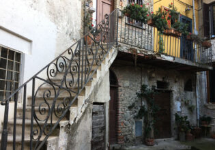 ロートアイアン,階段フェンス,フェンス,ロートアルミ,アイアン,アルミ,階段,輸入住宅,おしゃれ