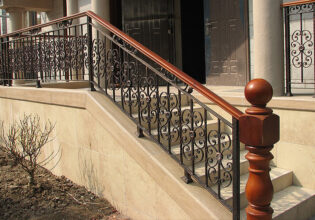 ロートアイアン,階段フェンス,フェンス,ロートアルミ,アイアン,アルミ,階段,輸入住宅,おしゃれ