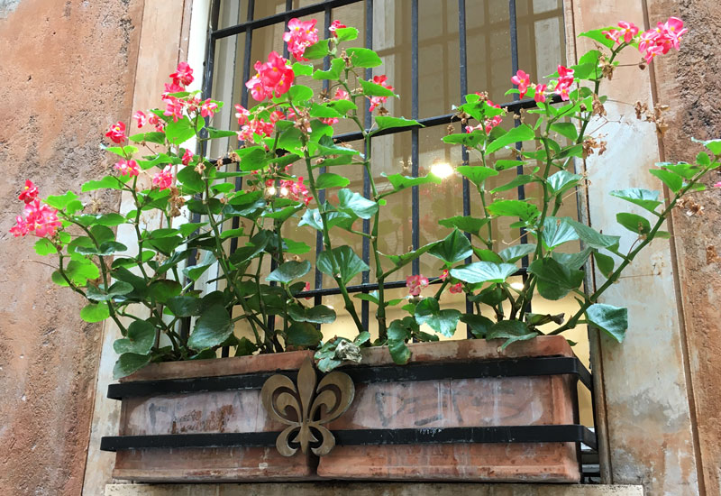 ロートアイアン,花台,アイアン,面格子,フラワーボックス,プランターボックス,窓格子,輸入住宅,建材,フォージマン