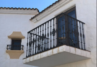 ロートアイアン,フェンス,アイアン,バルコニーフェンス,おしゃれ,輸入住宅,フォージマン,ベランダ,輸入建材