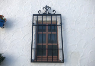 ロートアイアン,パネル,アイアン,玄関,面格子,輸入住宅,輸入建材,窓格子