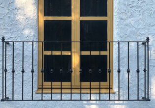 ロートアイアン,フェンス,アイアン,バルコニーフェンス,おしゃれ,輸入住宅,フォージマン,ベランダ,輸入建材