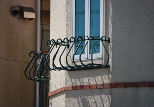 花台,フラワーボックス,プランターボックス,アイアン,ロートアイアン,ロートアルミ,輸入住宅,窓