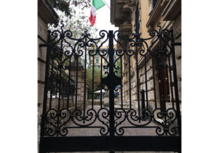 門扉,ロートアイアン,両開き,アイアン,おしゃれ,門扉,扉,アンティーク,大きい,鉄,アルミ,ロートアルミ