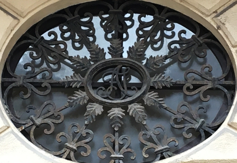 ロートアイアン,パネル,アイアン,玄関,面格子,輸入住宅,輸入建材,窓格子