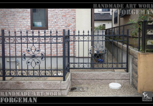 Wrought Aluminium Exterior Fence