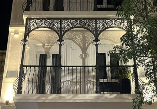 Balcony Fence, Decoration