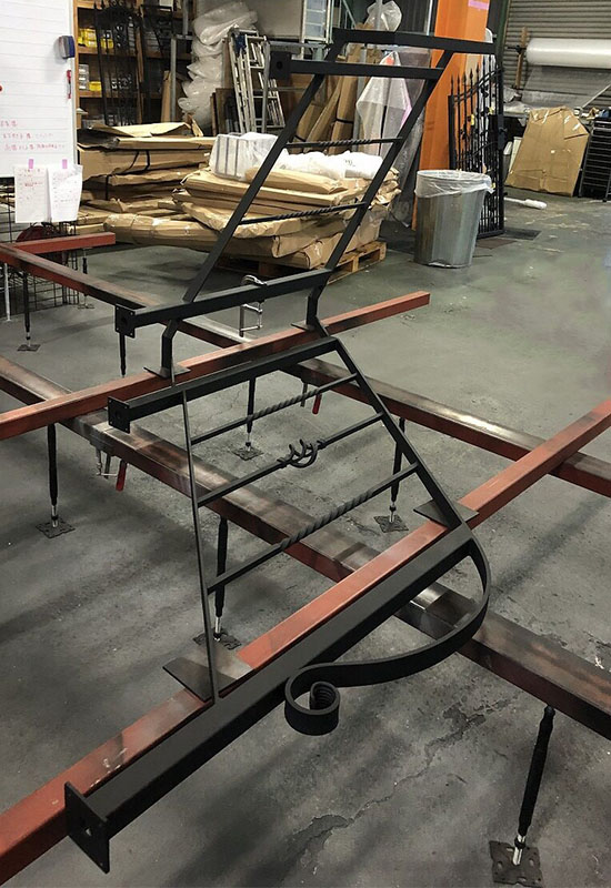 JPN-4164｜Wrought Iron Stair Fence